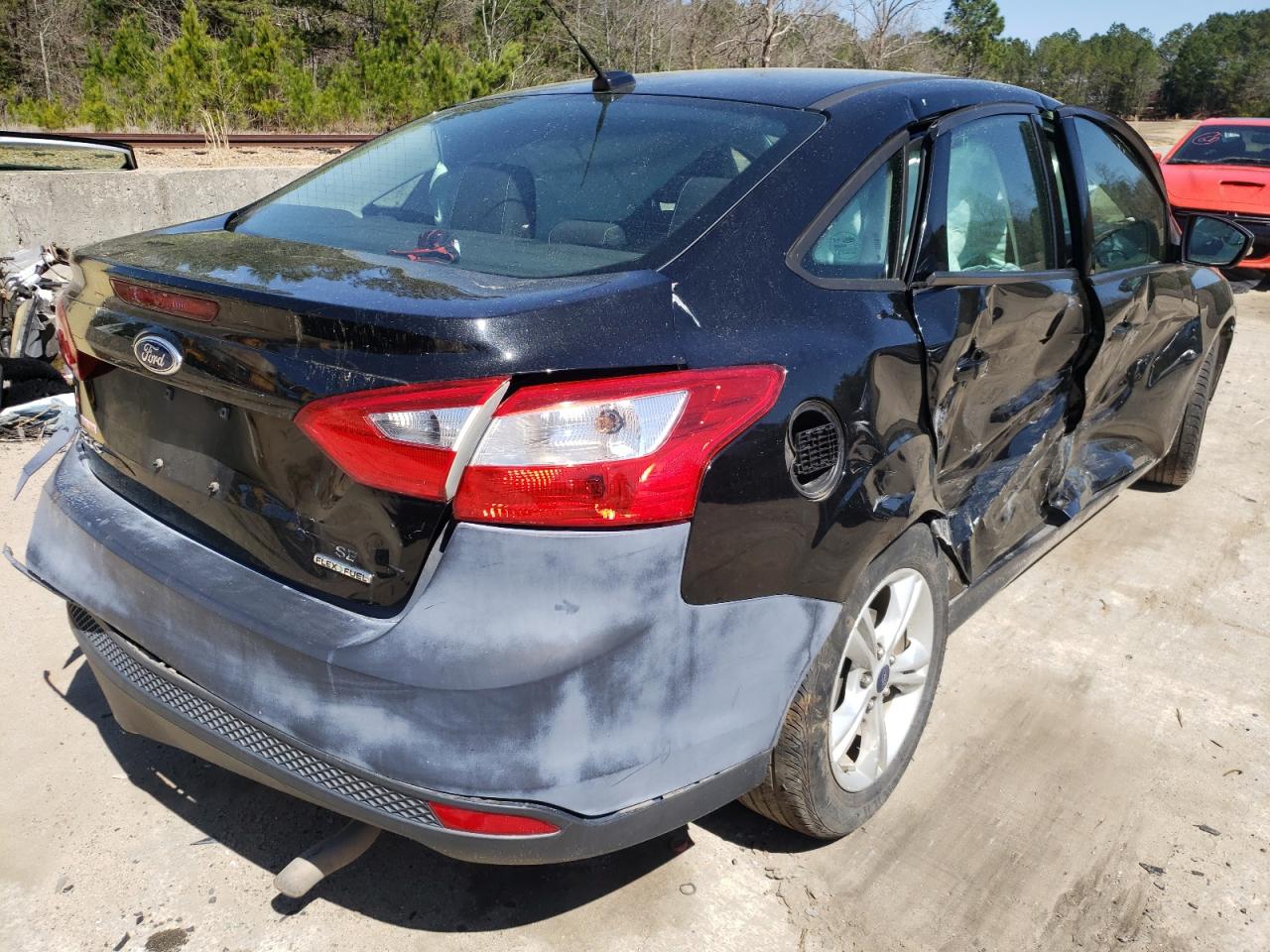 Photo 4 from auction – 2014 FORD FOCUS SE with VIN 1FADP3F21EL416349