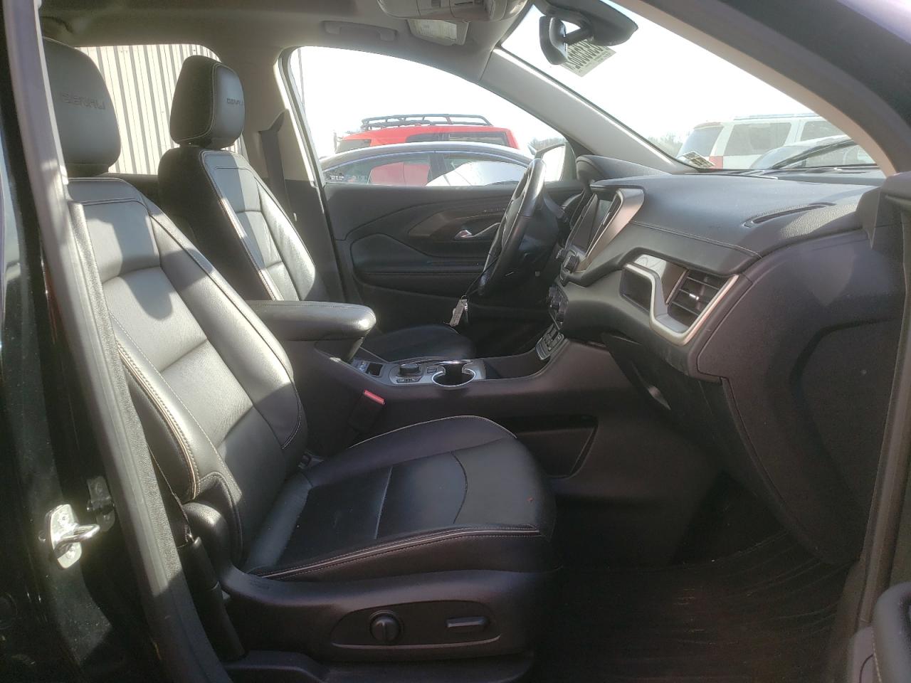 Photo 5 from auction – 2018 GMC TERRAIN DE with VIN 3GKALXEX1JL297850