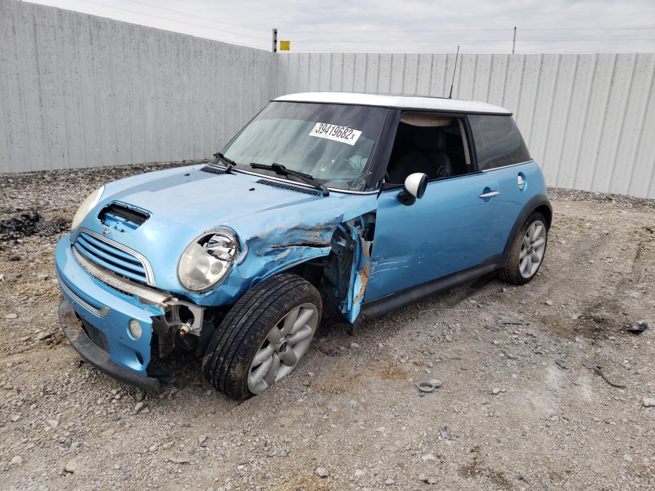 Photo 2 from auction – 2002 MINI COOPER S with VIN WMWRE33452TD52260