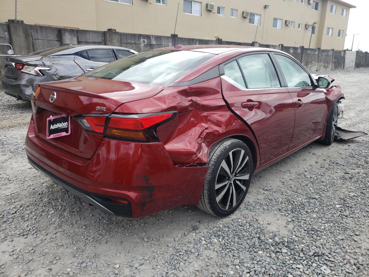 Photo 4 from auction – 2019 NISSAN ALTIMA SR with VIN 1N4BL4CV4KC217279