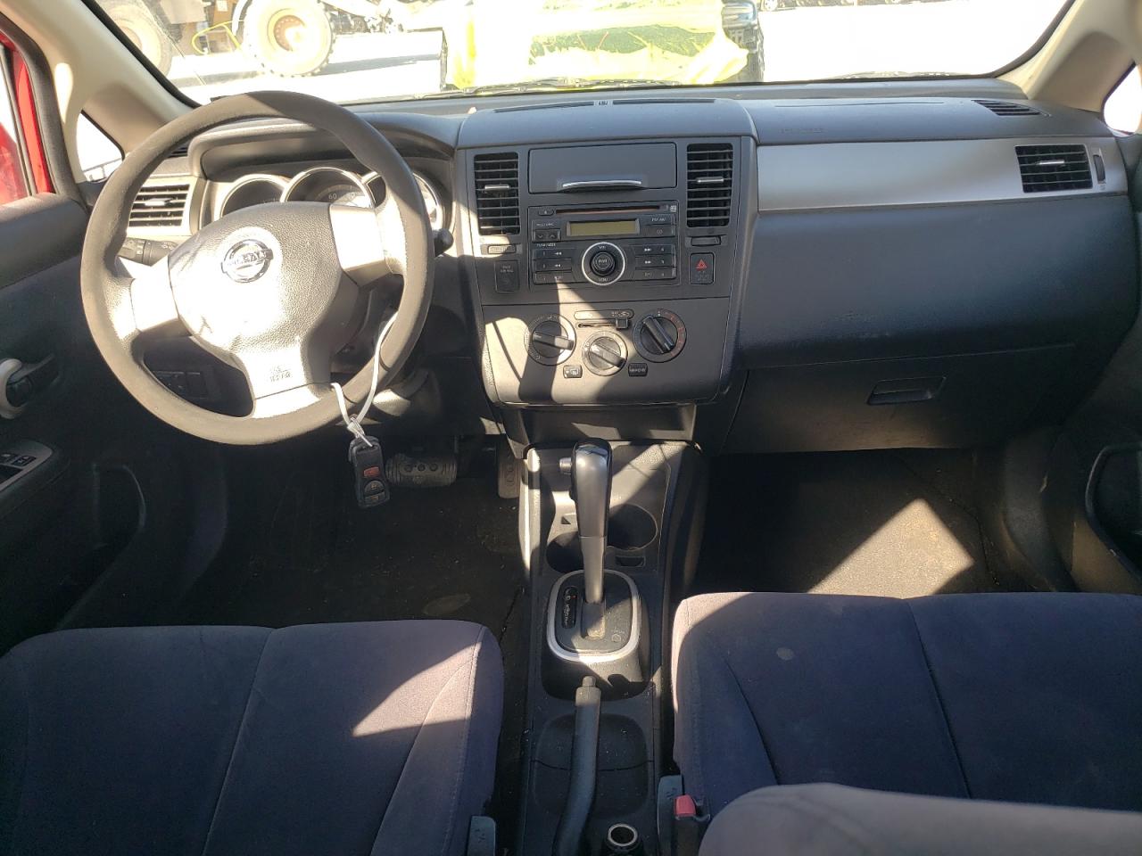 Photo 9 from auction – 2008 NISSAN VERSA S with VIN 3N1BC13EX8L460152