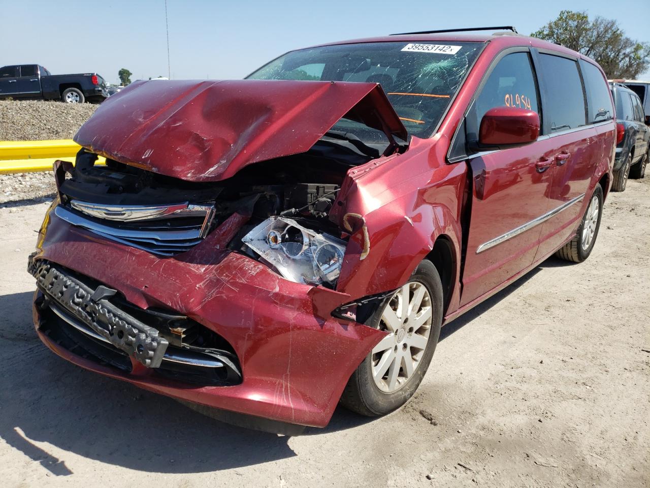 Photo 2 from auction – 2016 CHRYSLER TOWN & COU with VIN 2C4RC1BG7GR156227