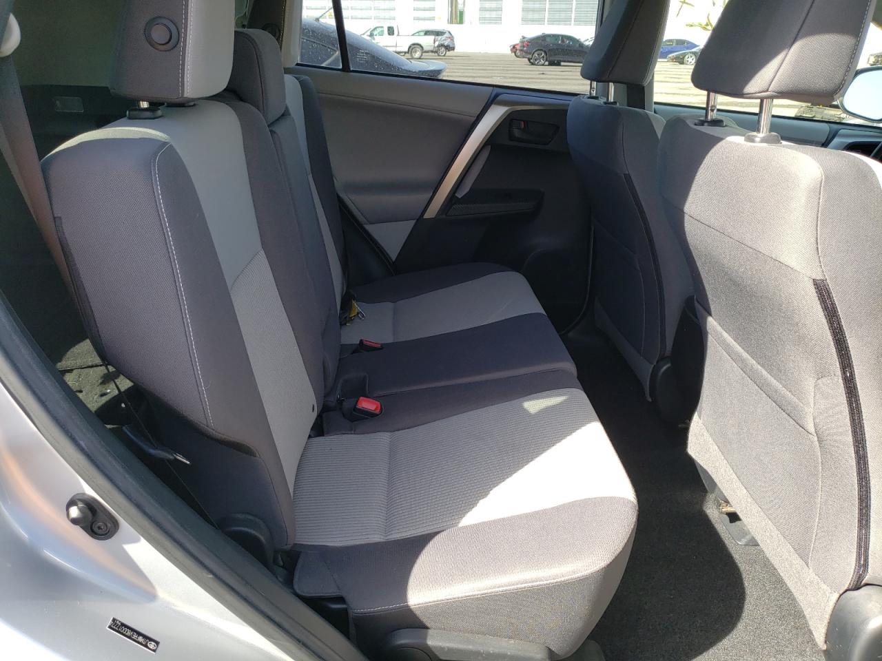 Photo 6 from auction – 2013 TOYOTA RAV4 XLE with VIN JTMWFREV8DD017774