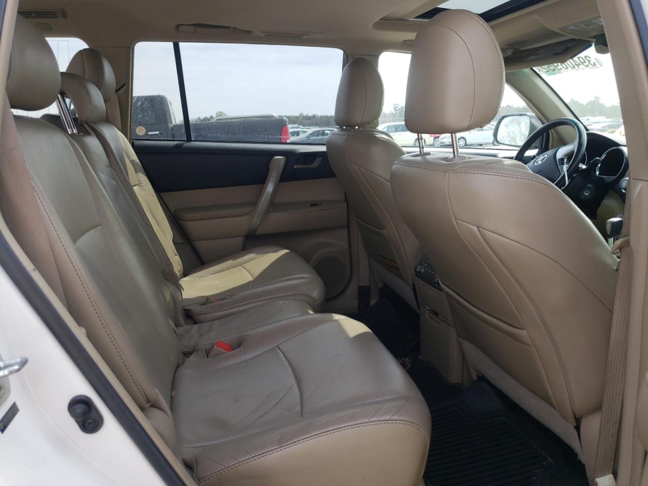 Photo 6 from auction – 2011 TOYOTA HIGHLANDER with VIN 5TDZK3EH6BS033425