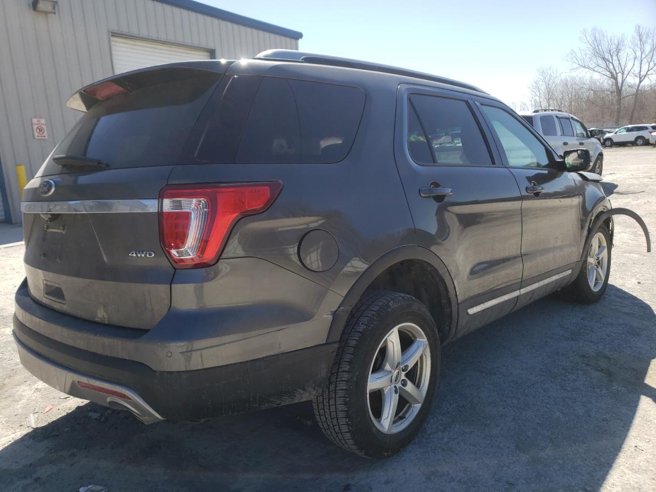 Photo 4 from auction – 2016 FORD EXPLORER X with VIN 1FM5K8D81GGB77278