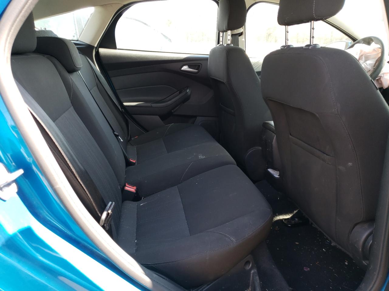 Photo 6 from auction – 2015 FORD FOCUS SE with VIN 1FADP3K28FL213594