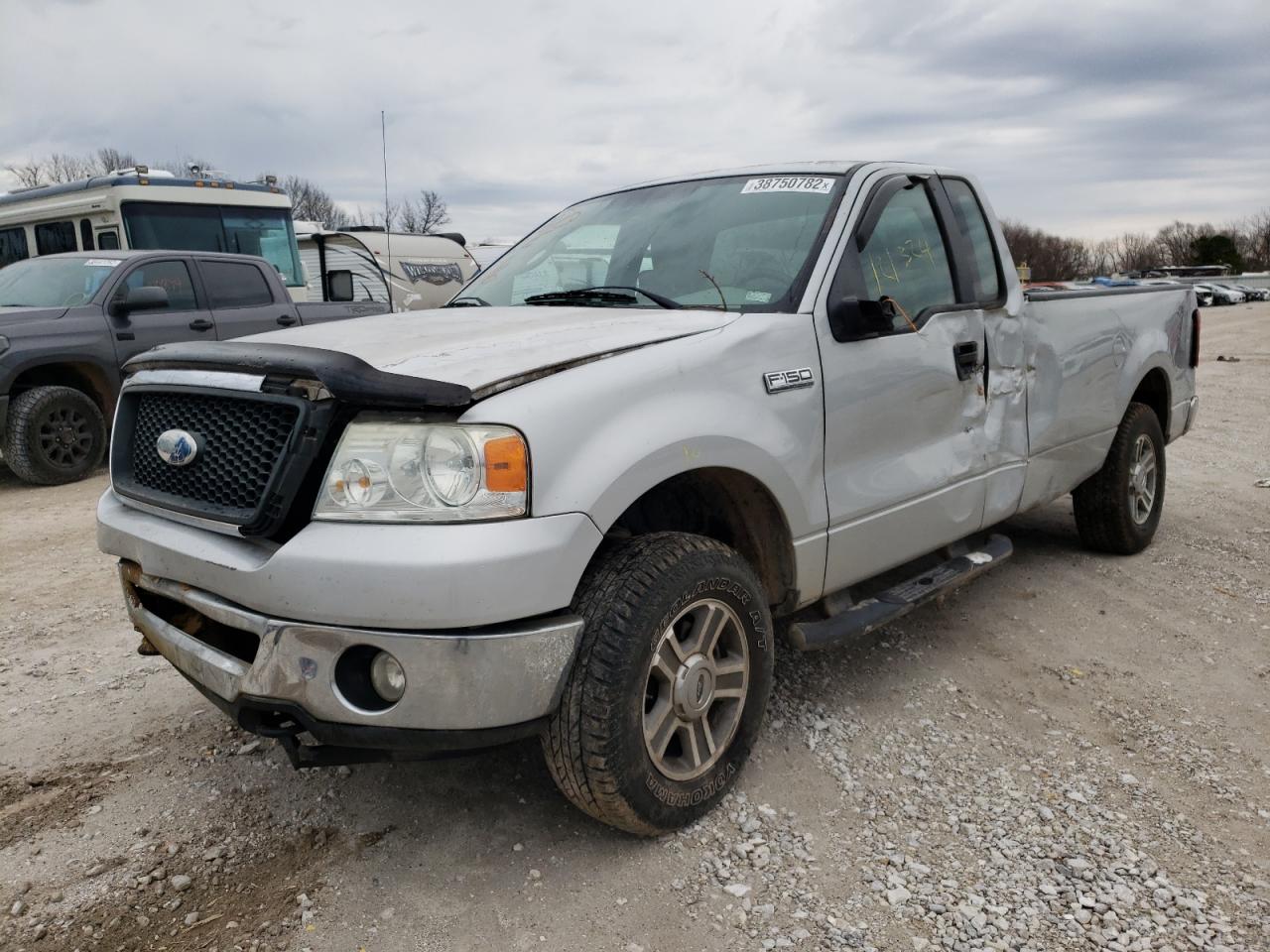 Photo 2 from auction – 2007 FORD F150 with VIN 1FTRF14W17KC47407