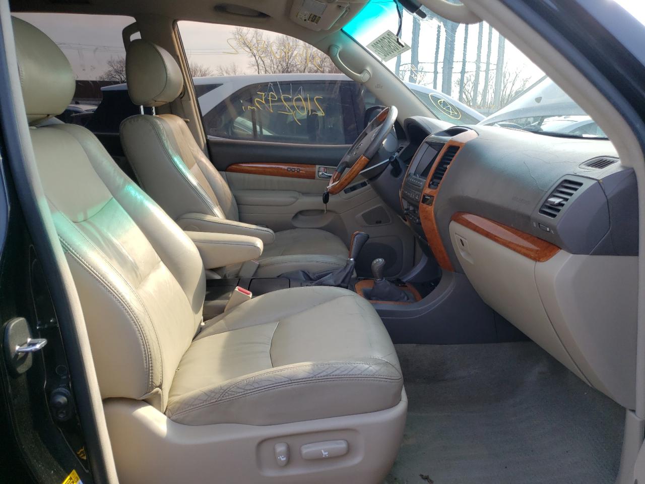 Photo 5 from auction – 2004 LEXUS GX 470 with VIN JTJBT20X240024652