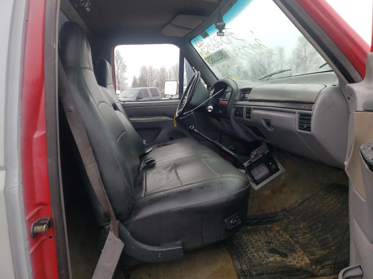 Photo 5 from auction – 1994 FORD F250 with VIN 2FTHF26F7RCA72019