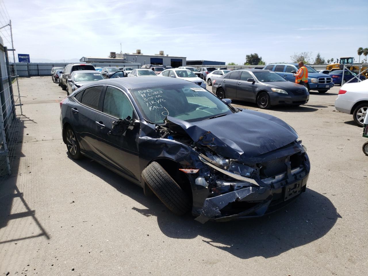 Photo 1 from auction – 2018 HONDA CIVIC EX with VIN 2HGFC2F78JH501024