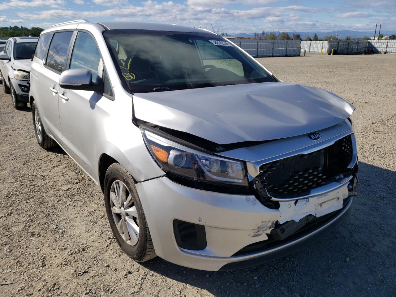 KIA SEDONA LX 2017 with VIN KNDMB5C14H6264991 - Photo from auction