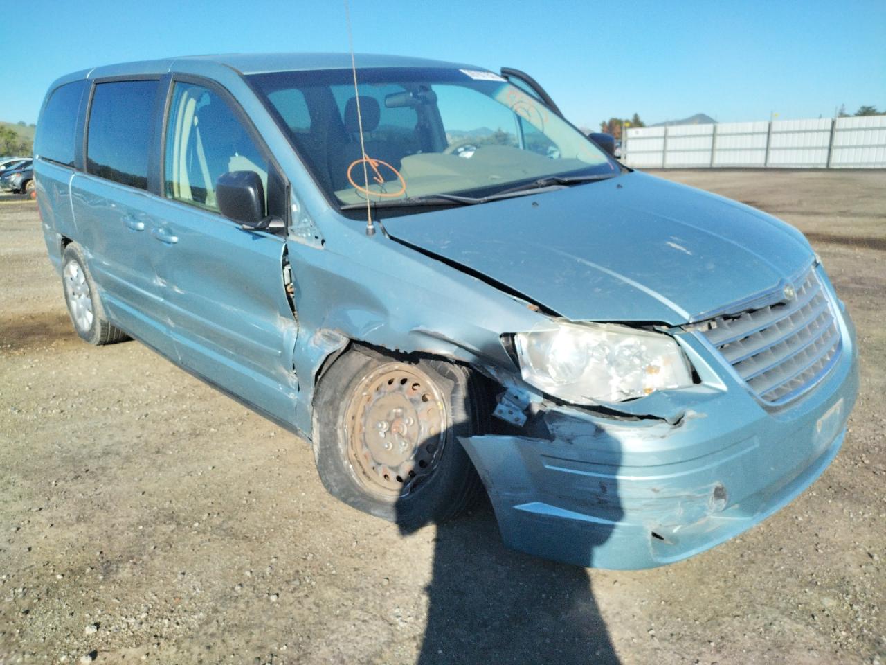 Photo 1 from auction – 2009 CHRYSLER TOWN & COU with VIN 2A8HR44E39R572343