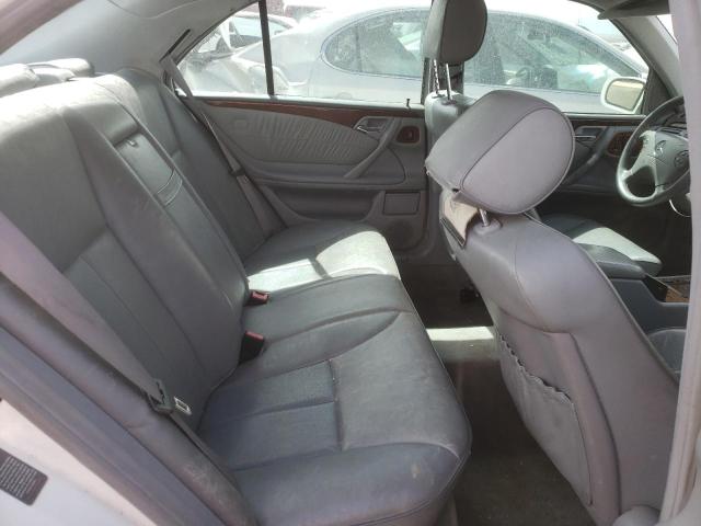 صورة رقم 6 من المزاد - 2000 MERCEDES-BENZ E 320 مع VIN WDBJF65J3YB079900