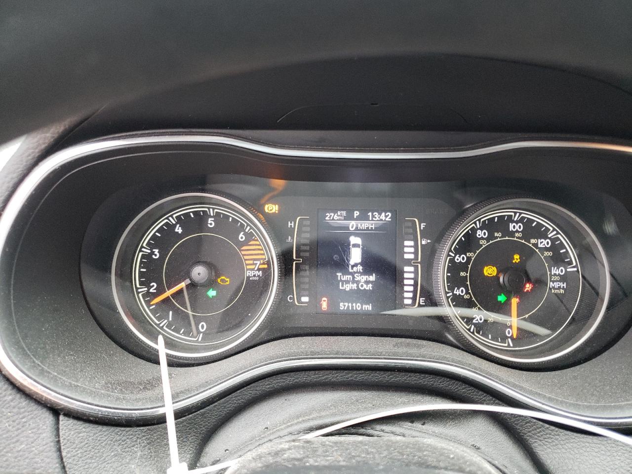 Photo 8 from auction – 2019 JEEP CHEROKEE L with VIN 1C4PJLCBXKD331884