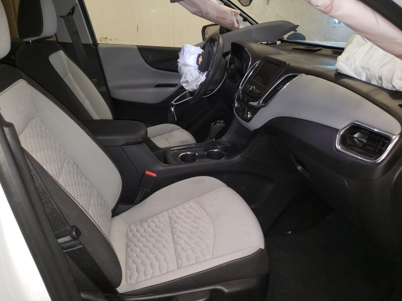 Photo 5 from auction – 2020 CHEVROLET EQUINOX LS with VIN 3GNAXHEV6LS705697
