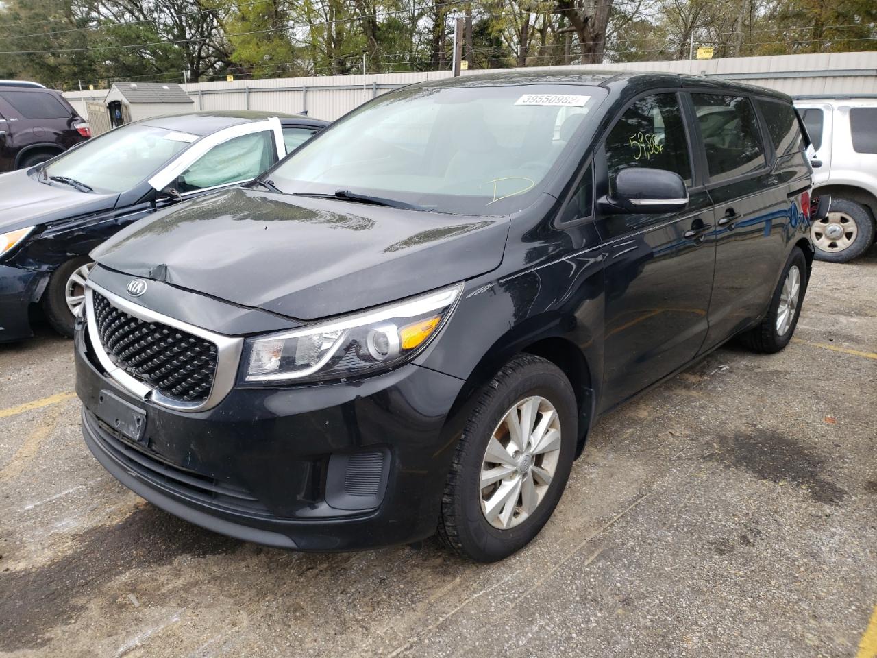 Photo 2 from auction – 2017 KIA SEDONA L with VIN KNDMA5C18H6279643