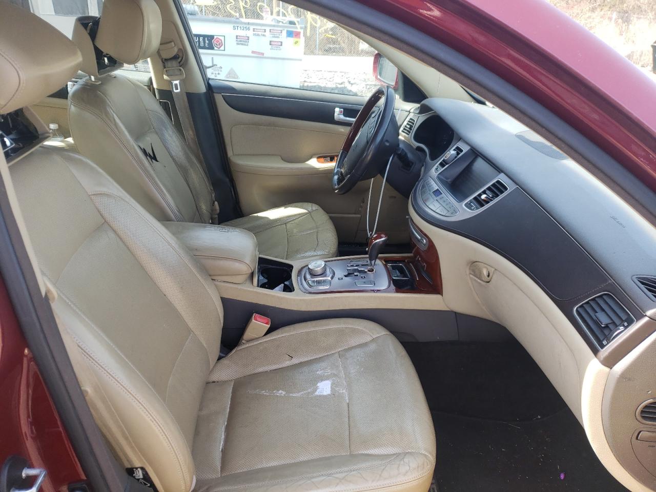 Photo 5 from auction – 2012 HYUNDAI GENESIS 4. with VIN KMHGC4DFXCU167826