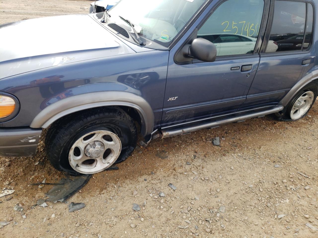 Photo 9 from auction – 2000 FORD EXPLORER X with VIN 1FMZU83P1YZC03498