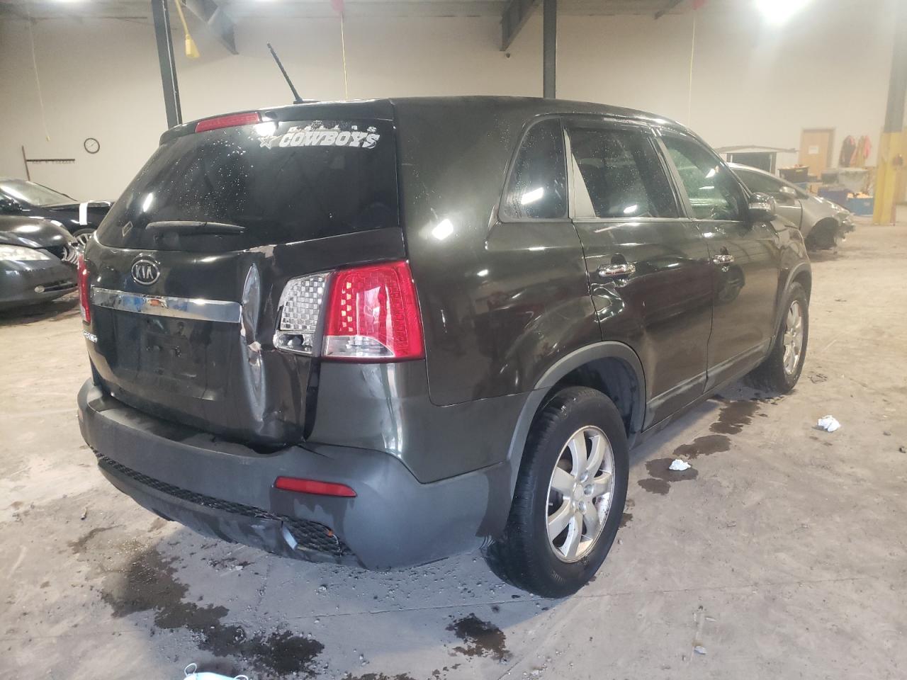 Photo 4 from auction – 2011 KIA SORENTO BA with VIN 5XYKT3A16BG114767