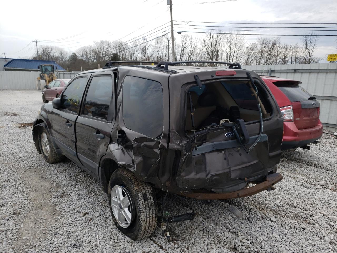 Photo 3 from auction – 2007 FORD ESCAPE XLS with VIN 1FMYU02Z87KA44499
