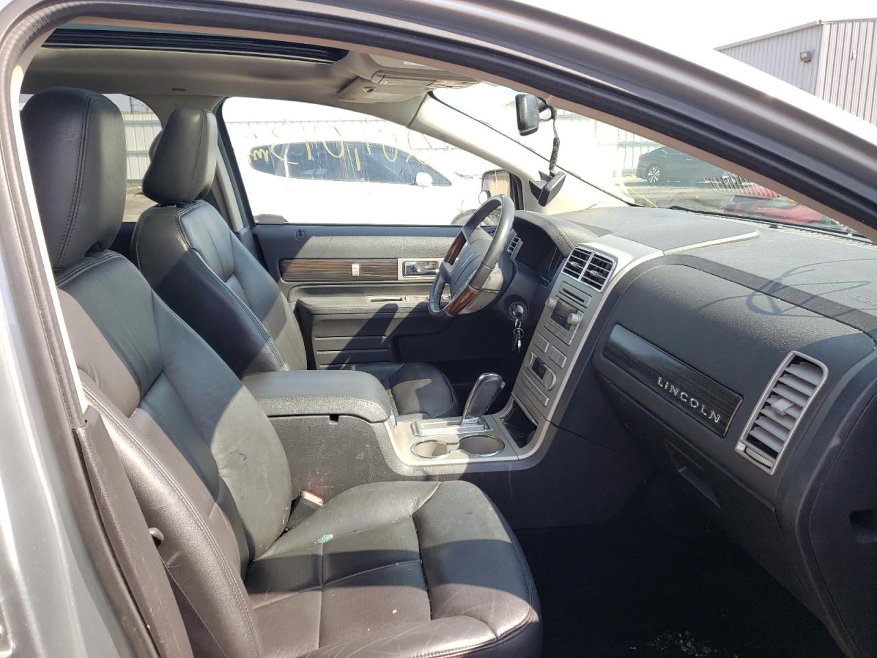 Photo 5 from auction – 2007 LINCOLN MKX with VIN 2LMDU68C07BJ27556