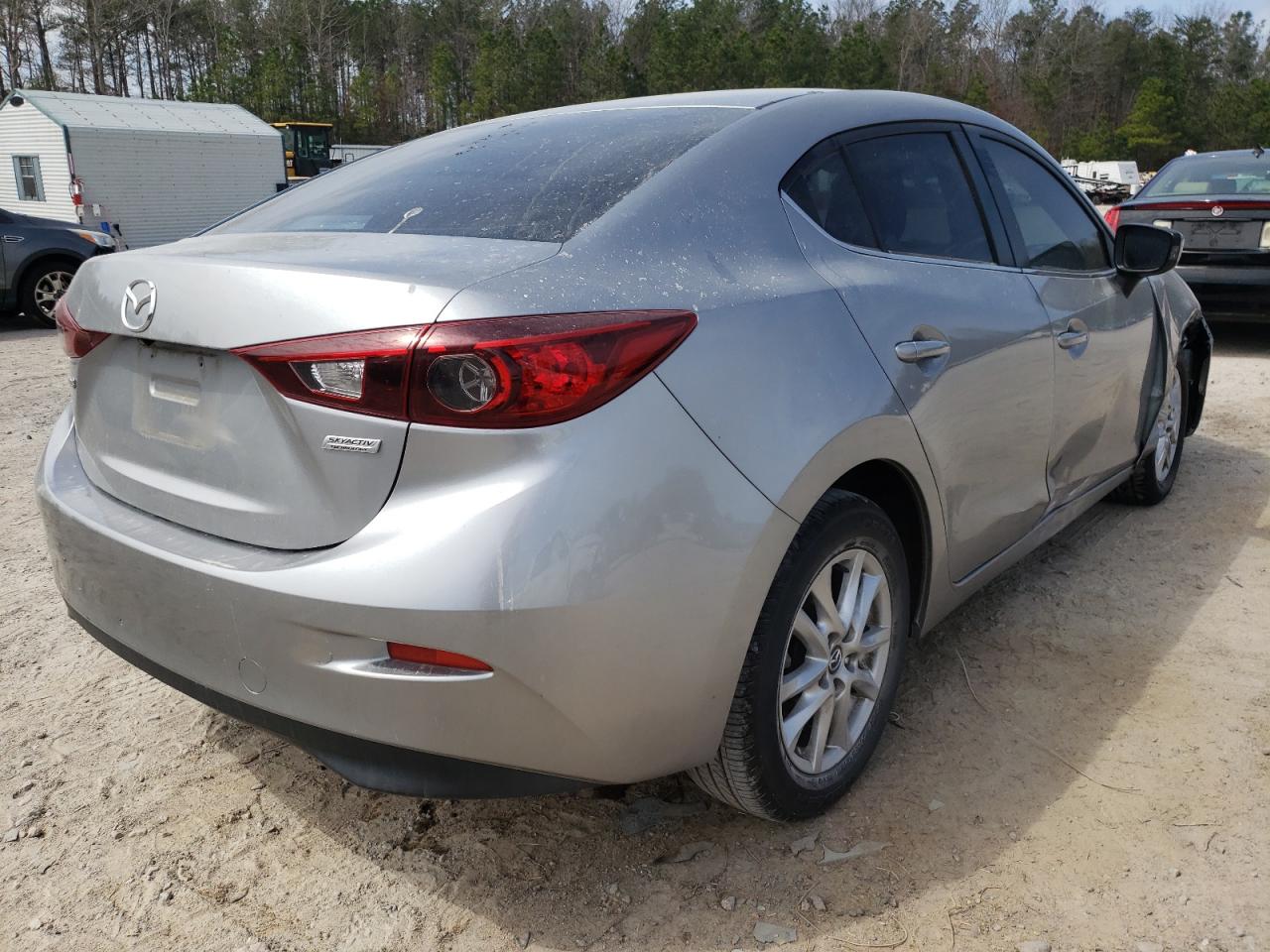 Photo 4 from auction – 2016 MAZDA 3 SPORT with VIN JM1BM1U7XG1328170