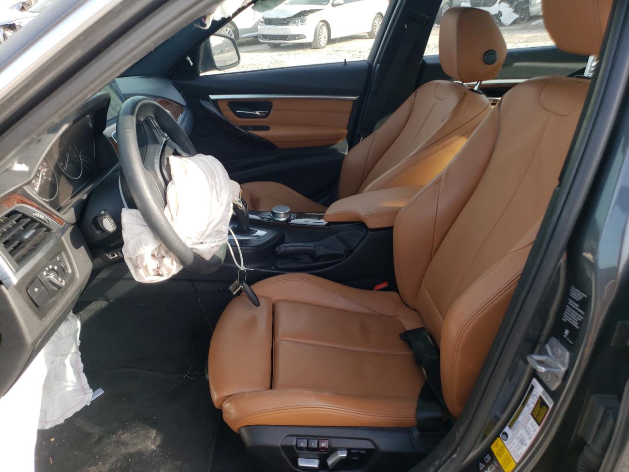 Photo 5 from auction – 2018 BMW 330 XI with VIN WBA8D9C5XJEB35395