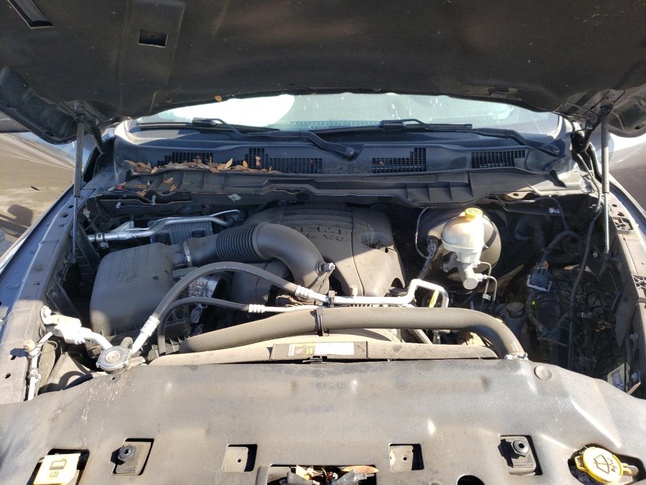 Photo 7 from auction – 2016 RAM 1500 ST with VIN 3C6RR6KTXGG218094