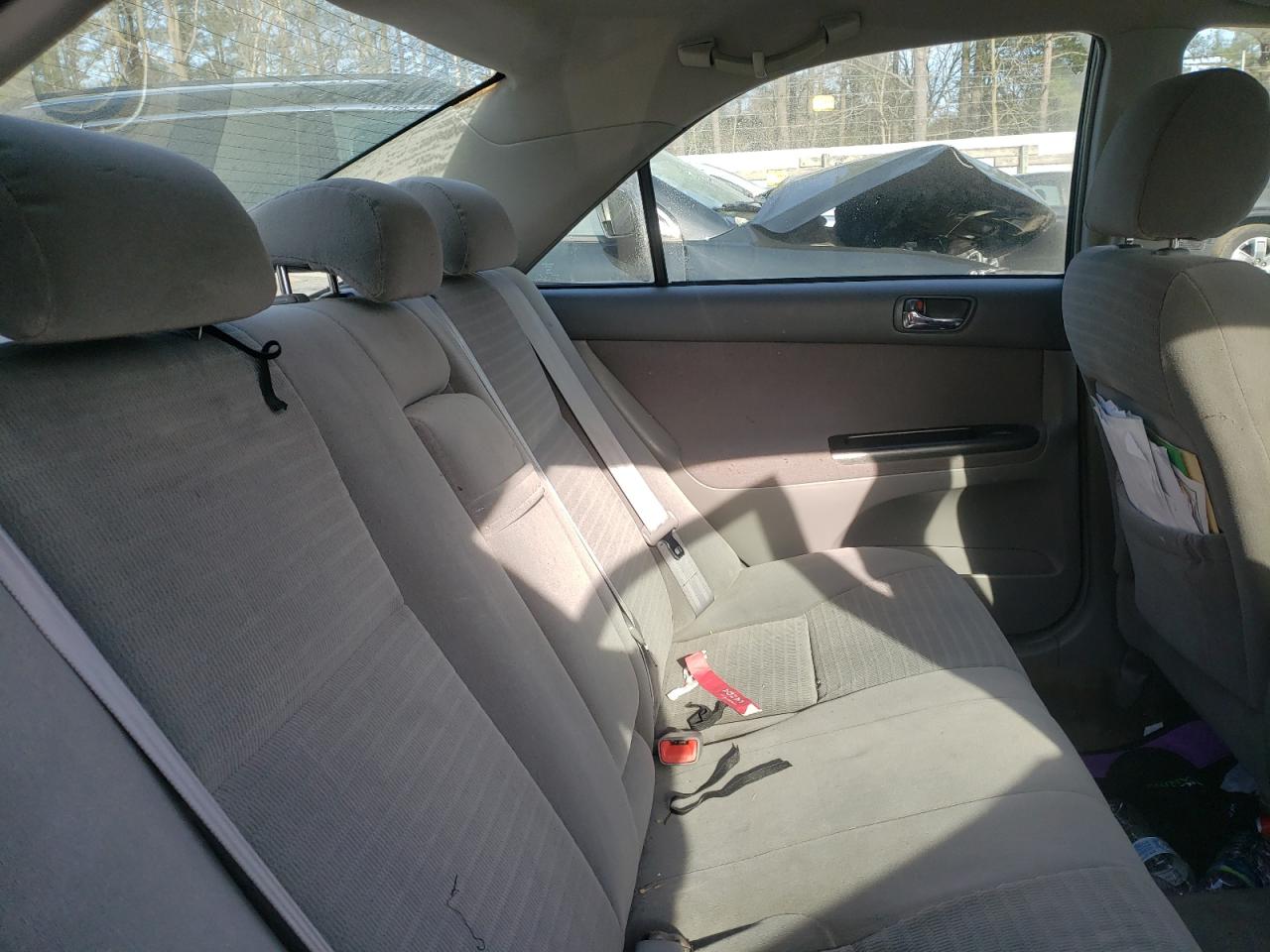 Photo 6 from auction – 2005 TOYOTA CAMRY LE with VIN 4T1BE32K65U433814
