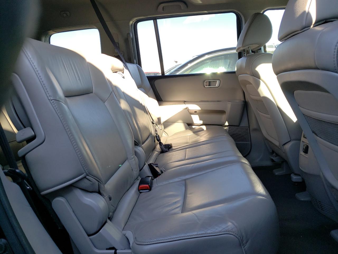 Photo 6 from auction – 2011 HONDA PILOT EXLN with VIN 5FNYF4H72BB067830