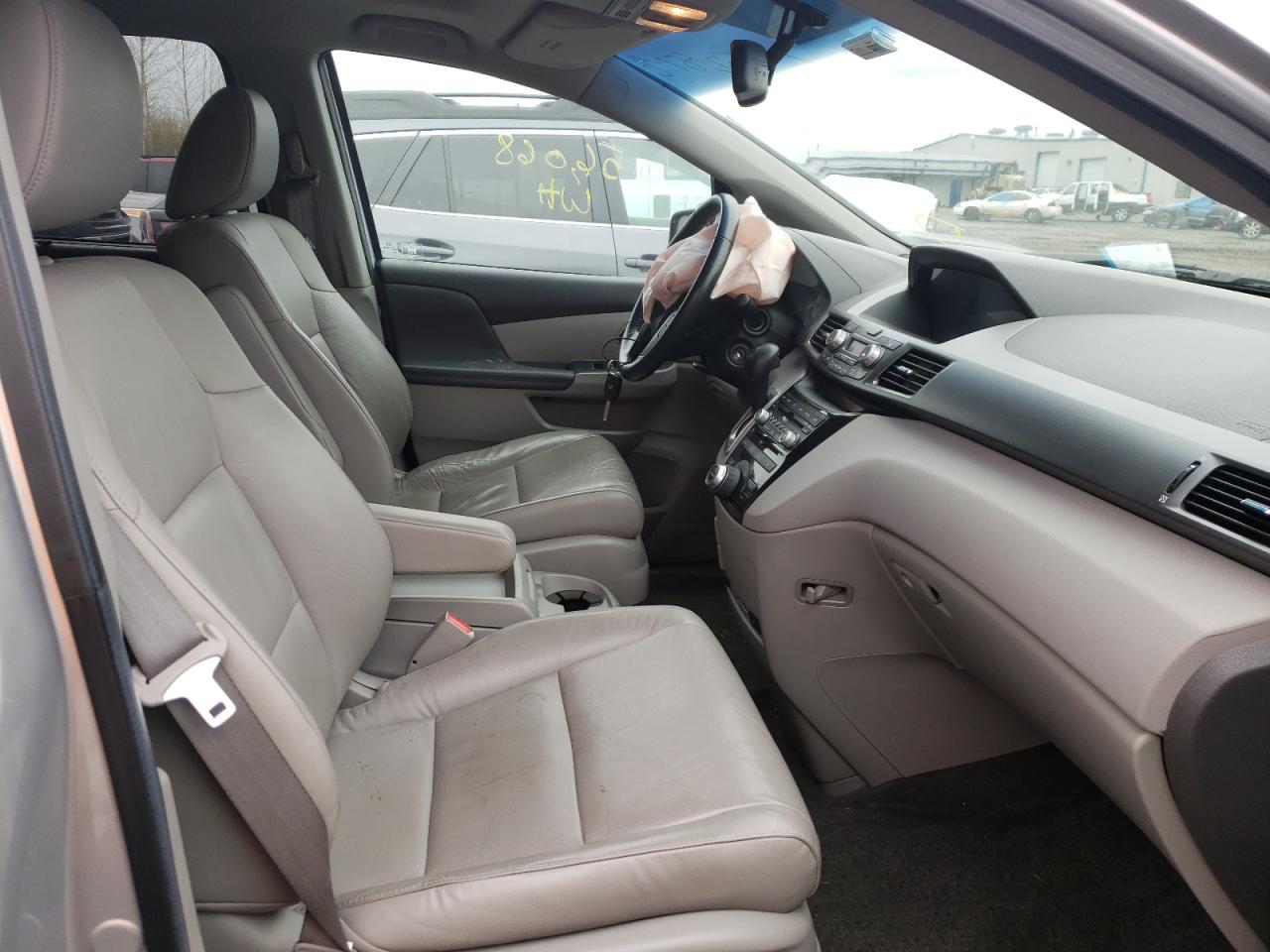 Photo 5 from auction – 2012 HONDA ODYSSEY TO with VIN 5FNRL5H95CB058223