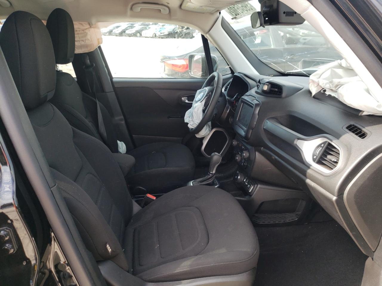 Photo 5 from auction – 2018 JEEP RENEGADE L with VIN ZACCJBBB8JPJ38110