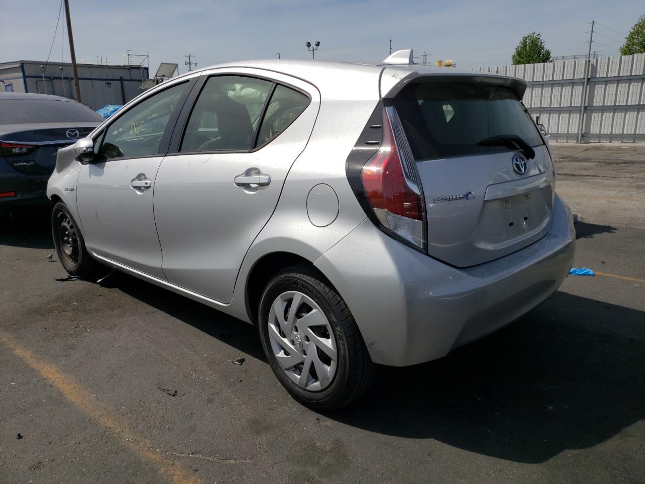 Photo 3 from auction – 2015 TOYOTA PRIUS C with VIN JTDKDTB36F1107501