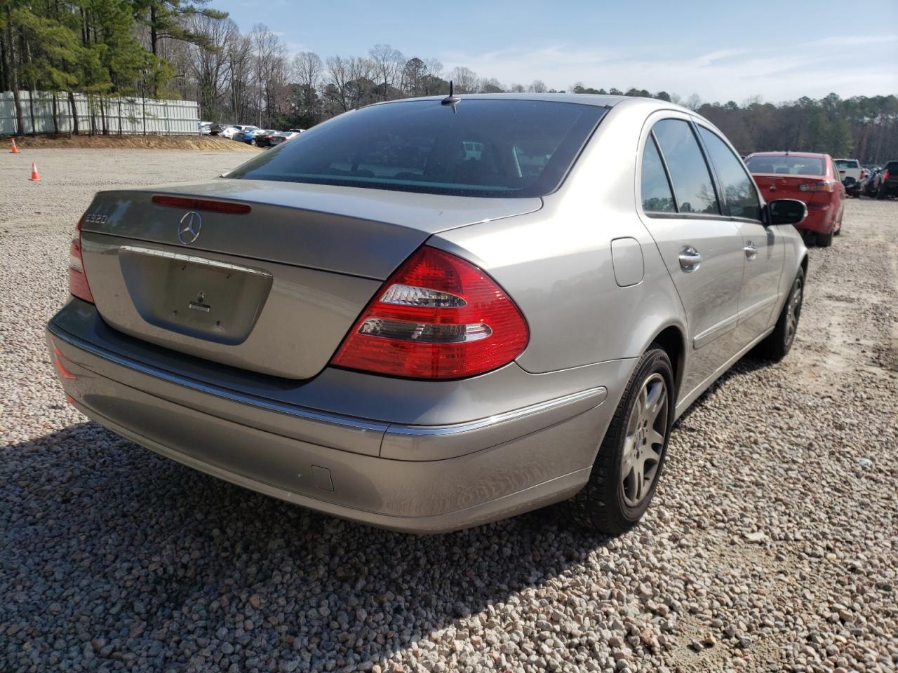 Photo 4 from auction – 2004 MERCEDES-BENZ E 320 with VIN WDBUF65J34A470039