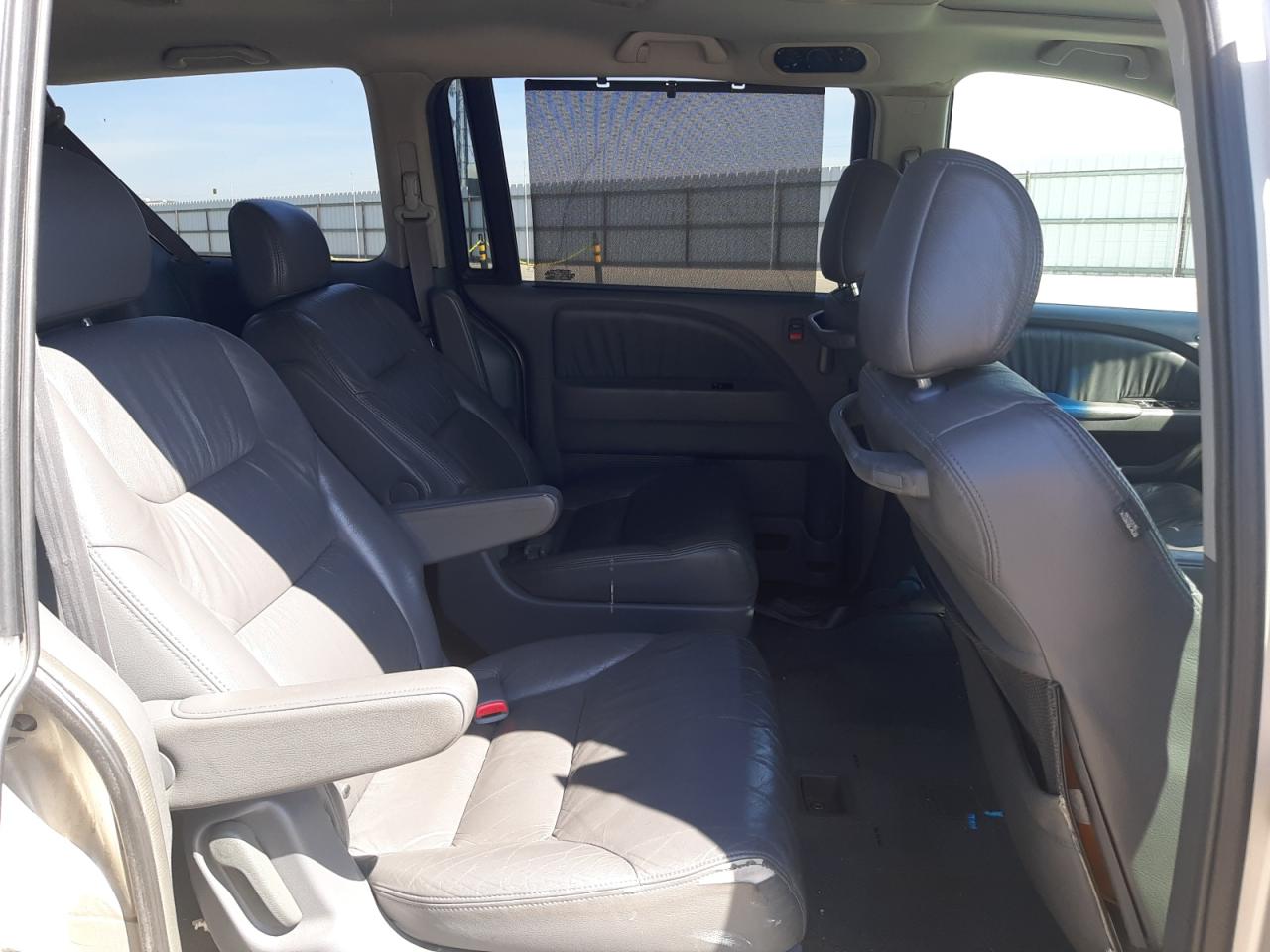 Photo 6 from auction – 2005 HONDA ODYSSEY EX with VIN 5FNRL38765B115860