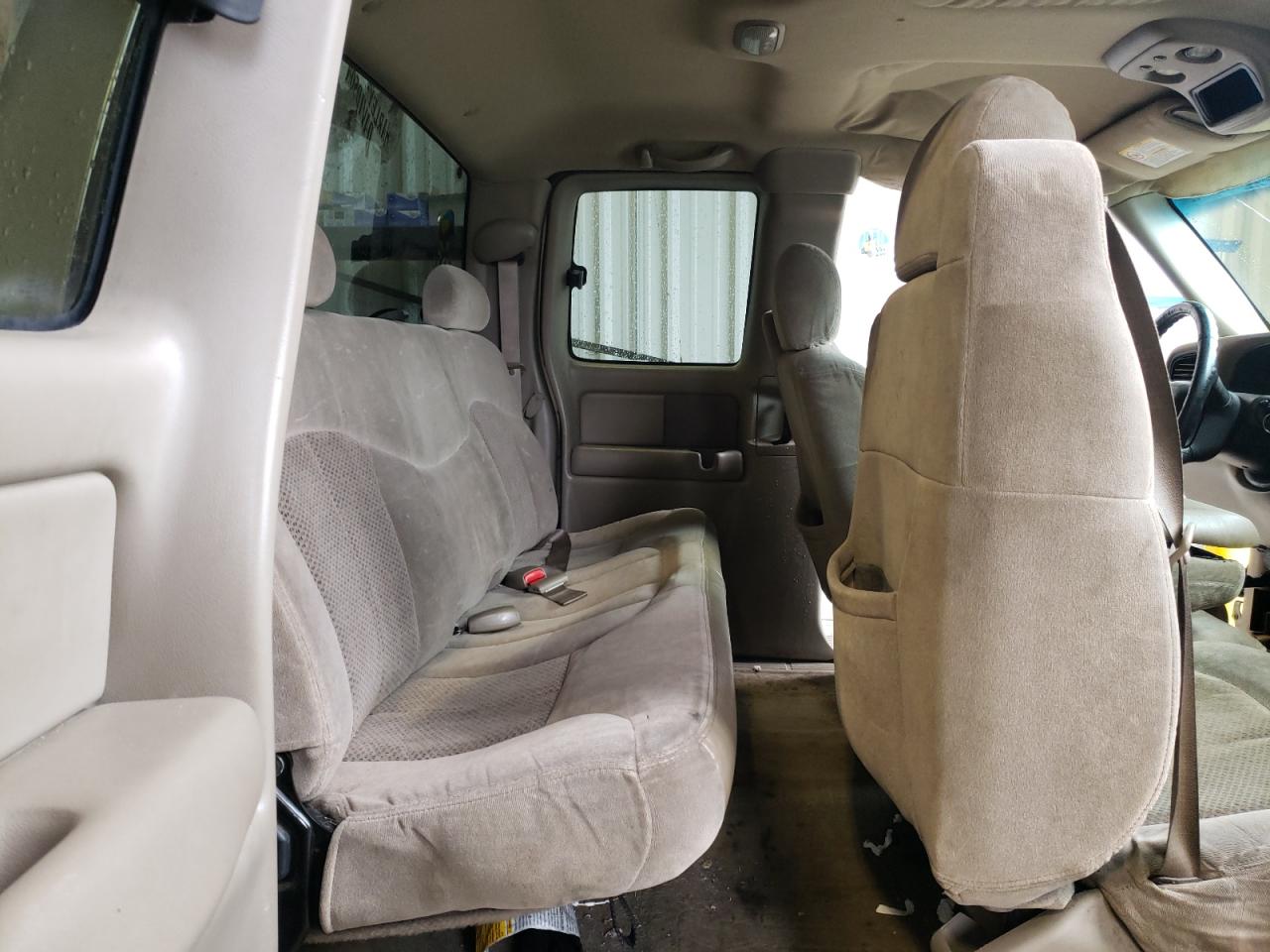 Photo 6 from auction – 2002 CHEVROLET SILVERADO with VIN 2GCEC19T521424622