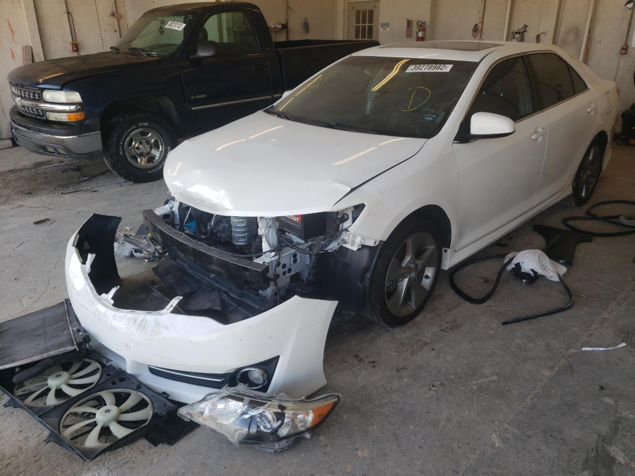 Photo 2 from auction – 2014 TOYOTA CAMRY L with VIN 4T1BF1FK1EU753781