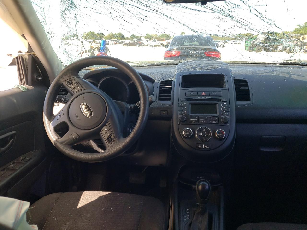Photo 10 from auction – 2013 KIA SOUL with VIN KNDJT2A53D7775942