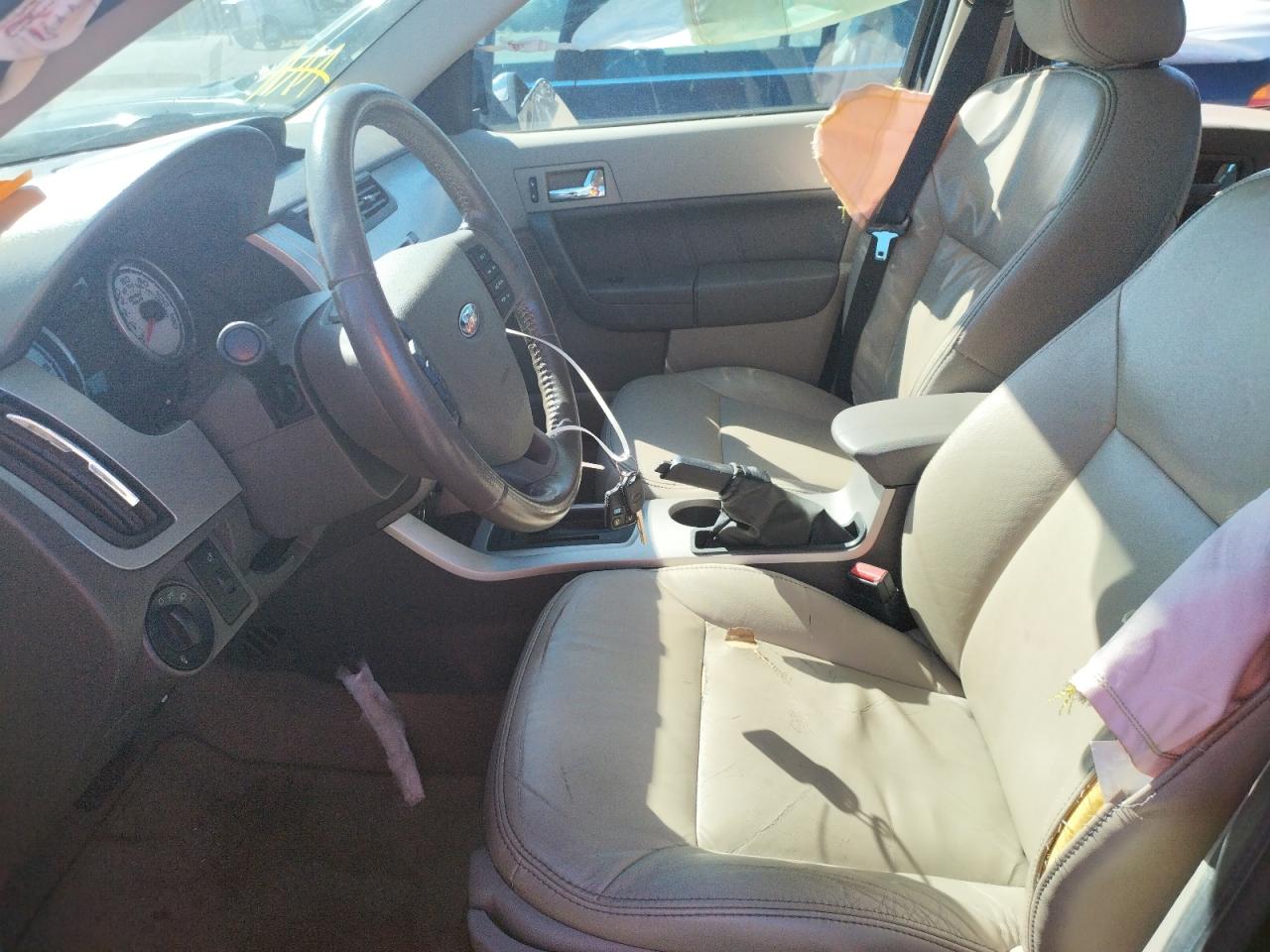 Photo 5 from auction – 2011 FORD FOCUS SEL with VIN 1FAHP3HN4BW150702