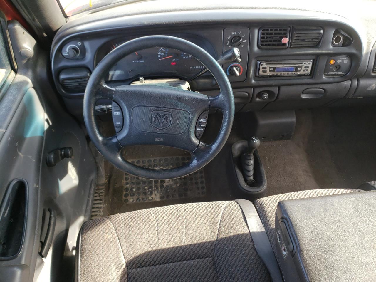 Photo 9 from auction – 1998 DODGE RAM 2500 with VIN 3B7KF22ZXWG186939
