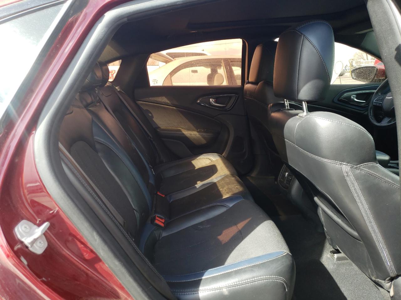 Фото 6 с аукциона – 2015 CHRYSLER 200 S с VIN 1C3CCCBG4FN626280
