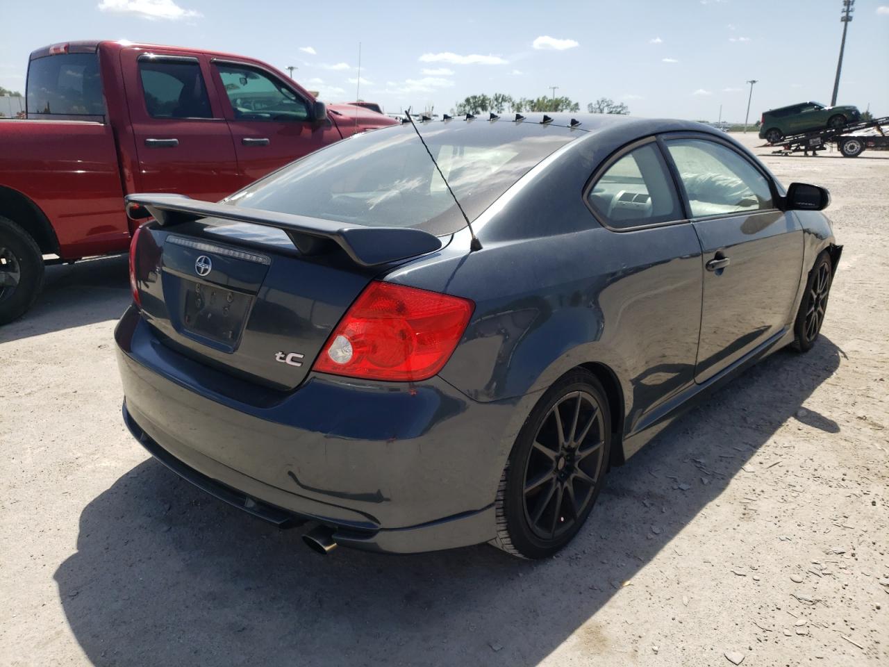 Photo 4 from auction – 2006 TOYOTA SCION TC with VIN JTKDE177260120508