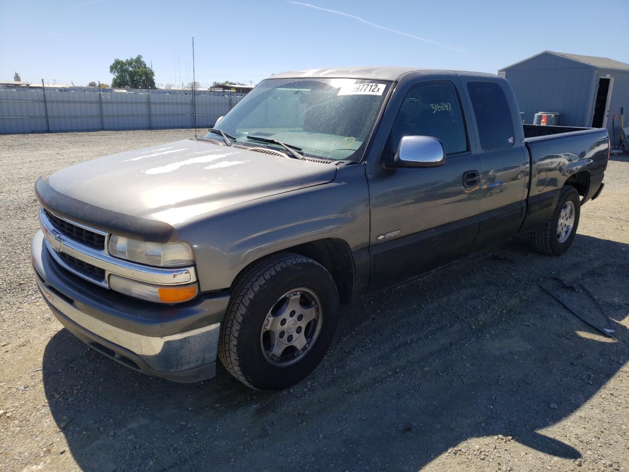 Photo 2 from auction – 2001 CHEVROLET SILVERADO with VIN 2GCEC19V011243377