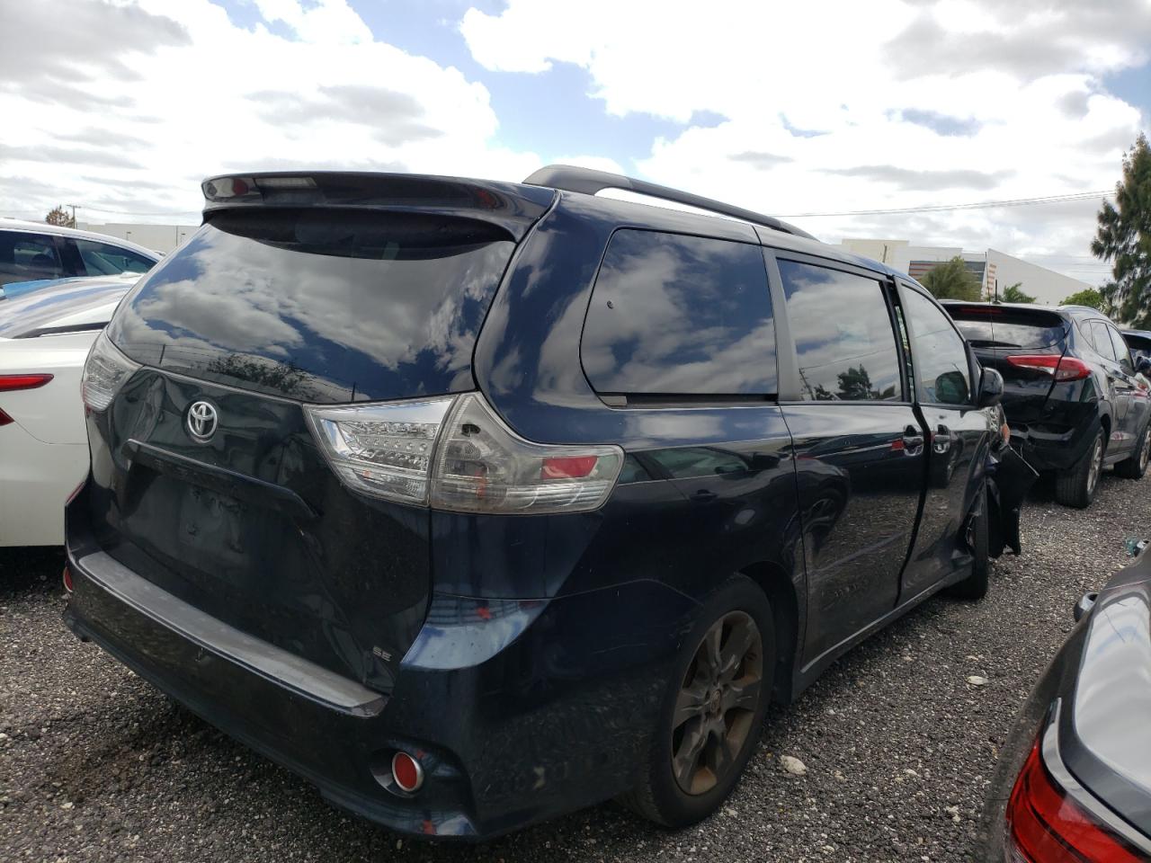 Photo 4 from auction – 2011 TOYOTA SIENNA SPO with VIN 5TDXK3DCXBS054338