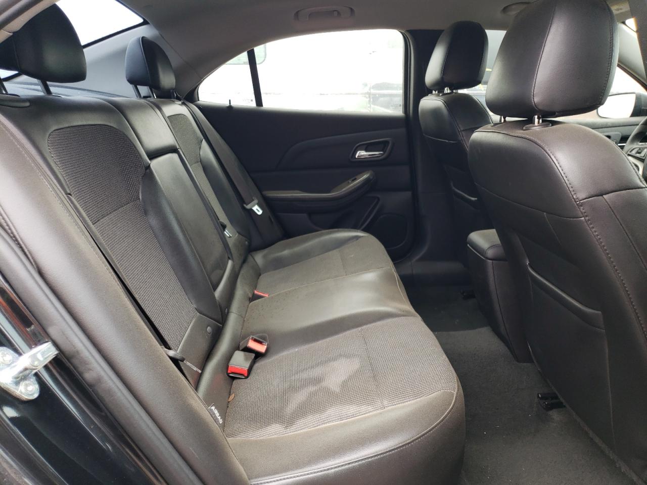 Photo 6 from auction – 2015 CHEVROLET MALIBU with VIN 1G11C5SL1FF102115