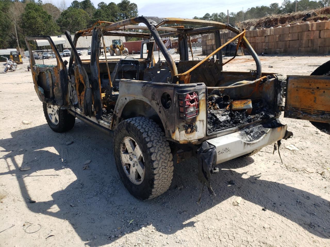 Photo 3 from auction – 2010 JEEP WRANGLER U with VIN 1J4BA5H16AL225954