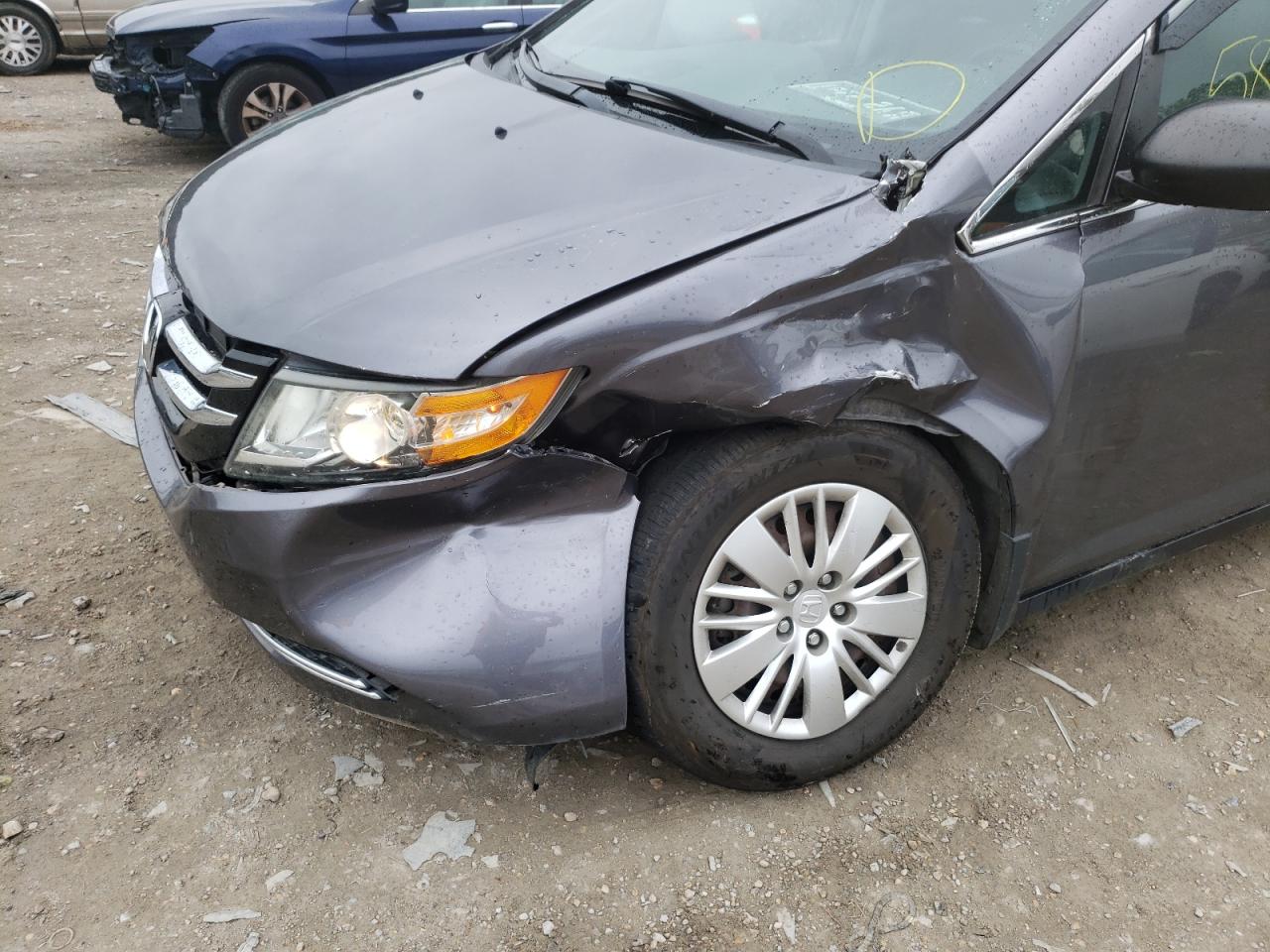 Photo 9 from auction – 2015 HONDA ODYSSEY LX with VIN 5FNRL5H2XFB094402