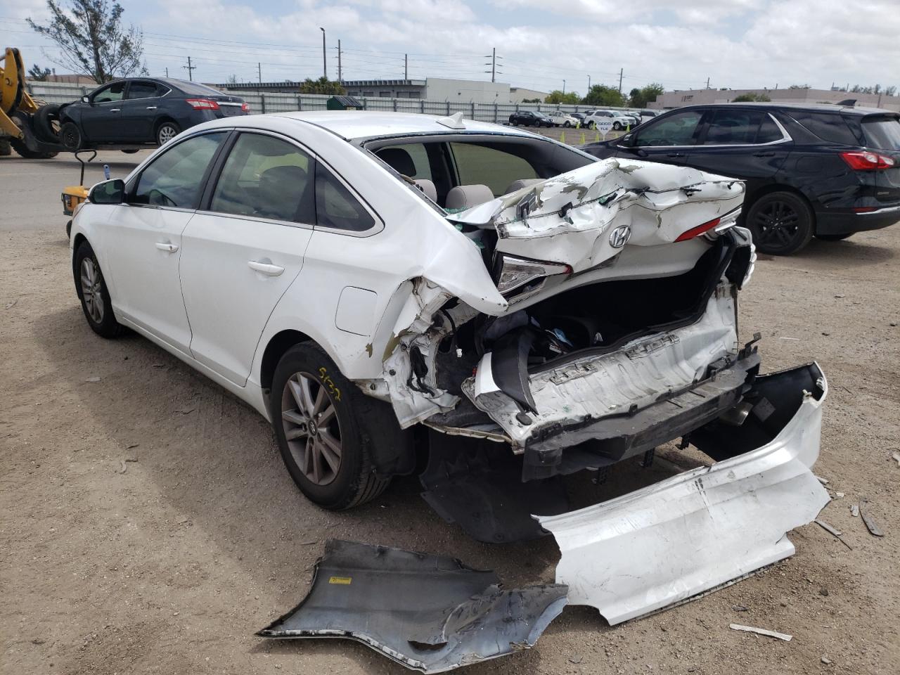 Photo 3 from auction – 2016 HYUNDAI SONATA SE with VIN 5NPE24AF5GH343703