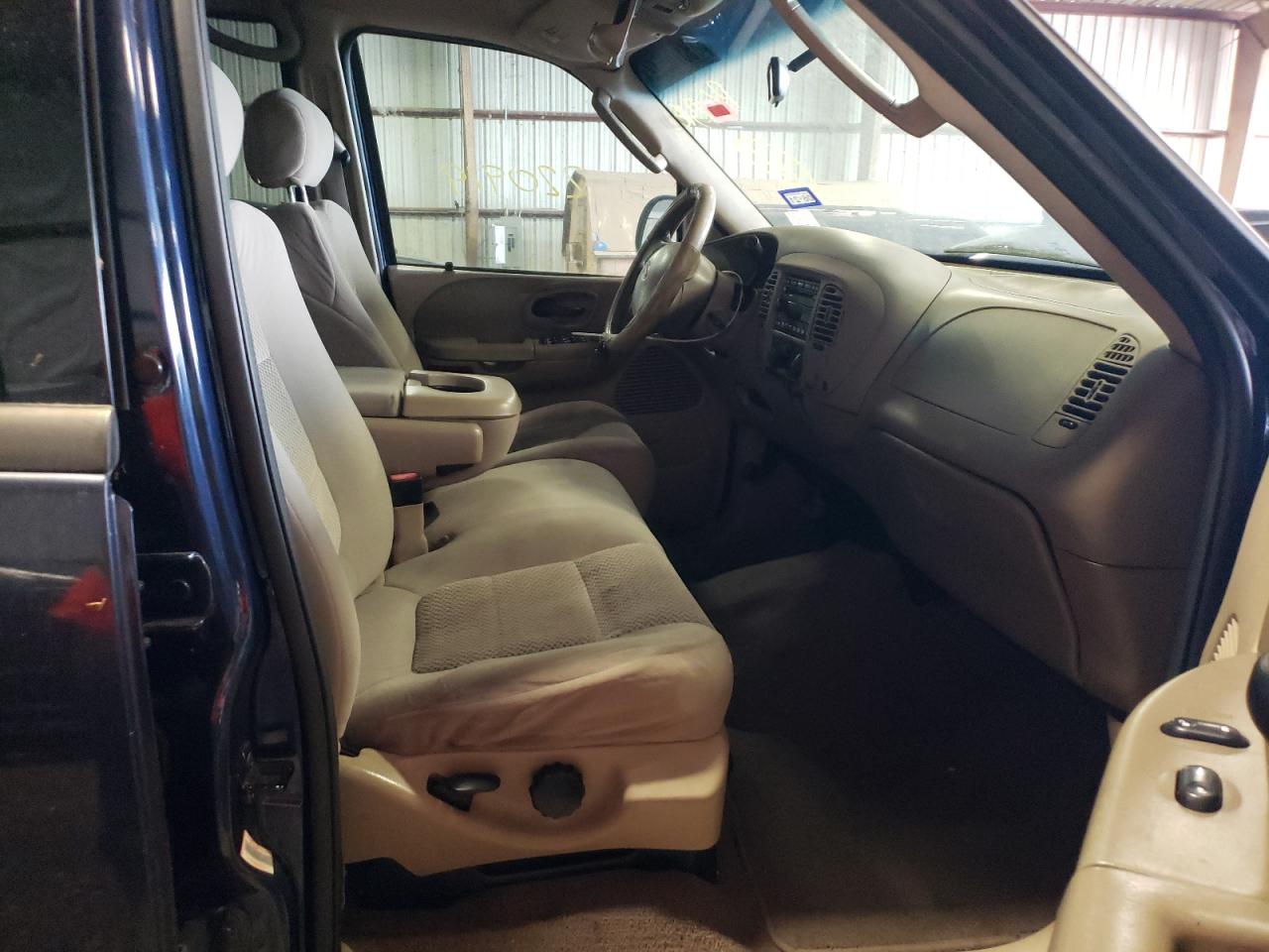 Photo 5 from auction – 2003 FORD F150 SUPER with VIN 1FTRW07683KB62516