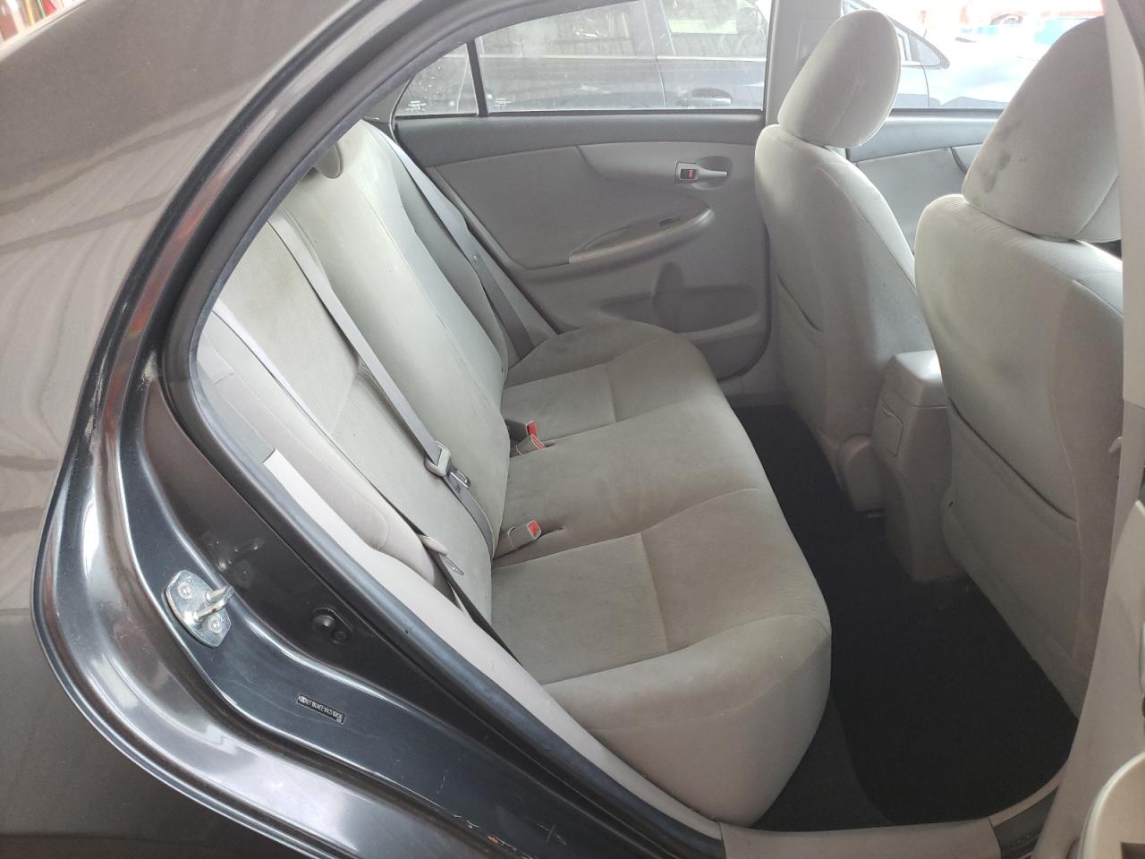 Photo 6 from auction – 2010 TOYOTA COROLLA LE with VIN 2T1BU4EE1AC516836